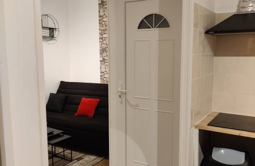 Romilly-sur-Seine Apartment | Gite l'olivier 2