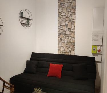 Romilly-sur-Seine Apartment | gite l'olivier 2