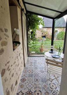 Blaison-Saint-Sulpice House | Gite la Berlotte