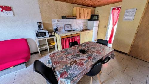 Roquefort-des-Corbieres House | Gite la Capelle près de la réserve Africaine de Sigean et Narbonne à 10 min des plages