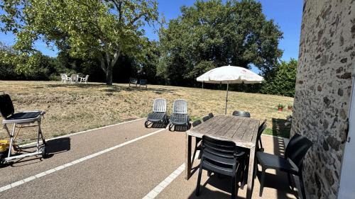 Saint-Julien-des-Landes House | Gite La Dodiniere