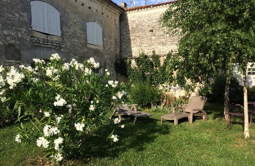 Gensac-la-Pallue House | GITE LA FERME FORTIN