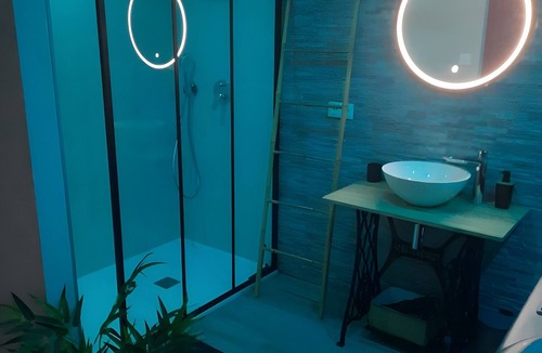 Sublaines House | Gite "La Folie Romantique, with Private Spa, Terrace, Wi-Fi, and Air Conditioning