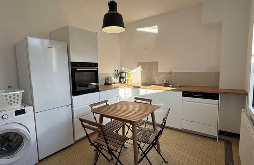 Rochecorbon House | Gîte la Forge center of Rochecorbon. Pets welcome!
