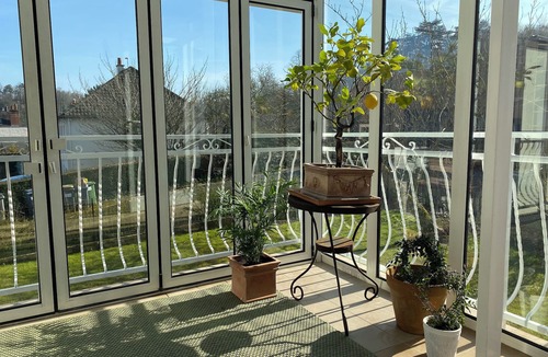 Rochecorbon House | Gîte la Forge center of Rochecorbon. Pets welcome!
