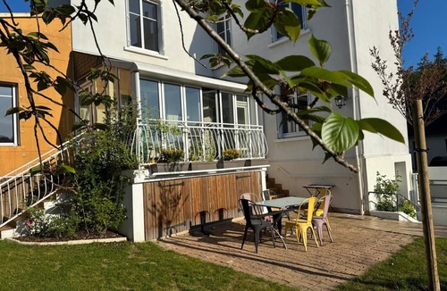 Rochecorbon House | Gîte la Forge center of Rochecorbon. Pets welcome!