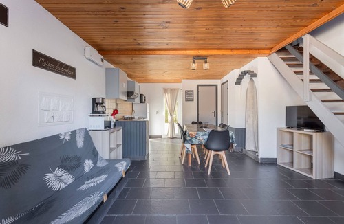 Roquefort-des-Corbieres House | Gîte La Capelle for 7 People, with Pool