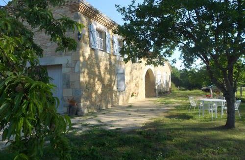 Salles House | Gite La Giscardie
