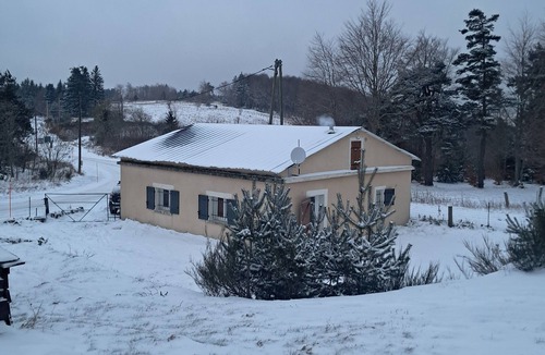 Issanlas House | Gite la gloire de mon pere all comforts quiet pets welcome