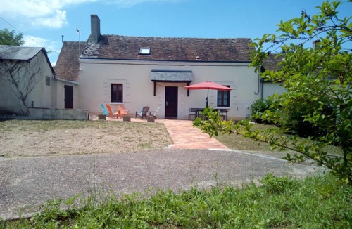 Artannes-sur-Indre House | GITE LA GRANDE AVALOUX