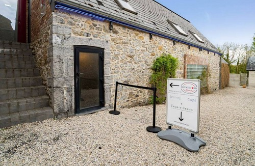 Gussignies House | Gite LA Grange AU Corps