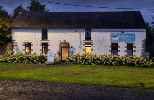 Gussignies House | Gite LA Grange AU Corps