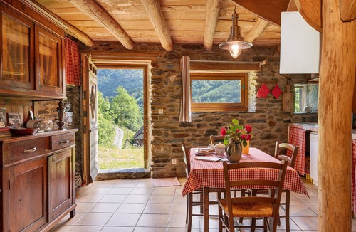 Sentein Cottage | Gîte “La Grange De Claude” with Mountain View and Private Garden