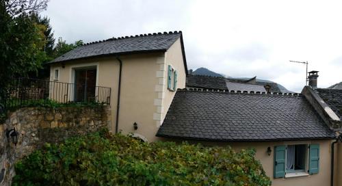 Quezac House | GITE La Méjeannelle
