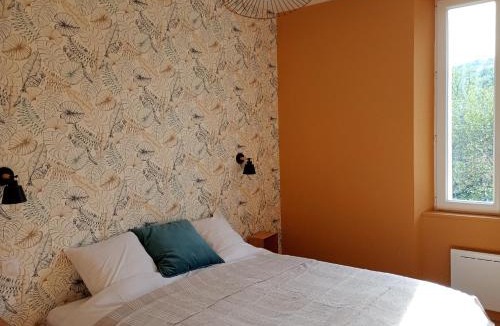 Marcillac-Vallon House | Gite La maison du gardien