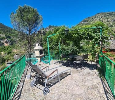 Saint-Chely-du-Tarn House | Gite la maison de Jules