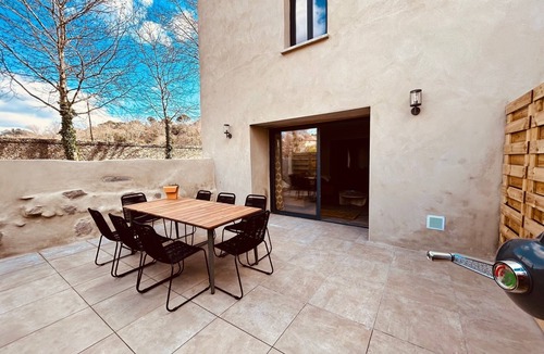 Montolieu House | Gite la Maison du Vigneron with 3 bedrooms
