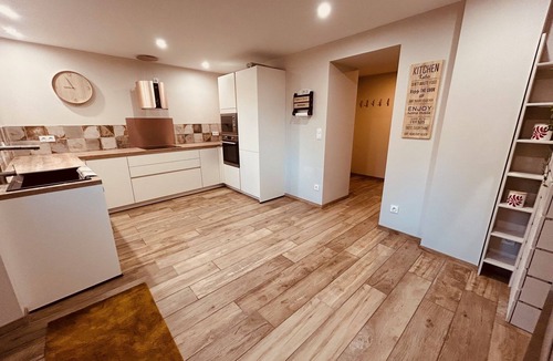 Montolieu House | Gite la Maison du Vigneron with 4 bedrooms