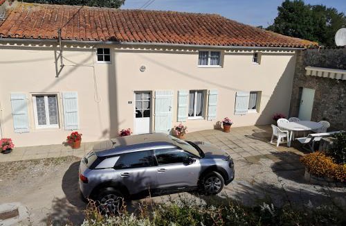 Les Herbiers House | Gite La Marguerite À La Campagne