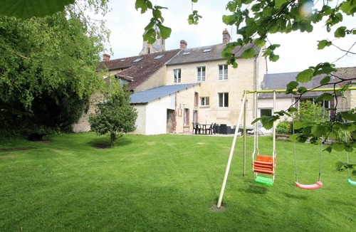 La Mesniere Cottage | Gite La Mesnière, 4 bedrooms, 12 persons