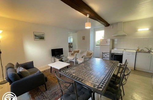 Mortagne-sur-Sevre House | Gite la petite maison in Mortagne sur sévre