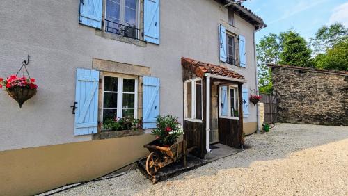 Pageas House | Gite La Petite Colline