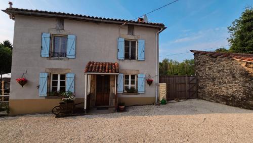 Pageas House | Gite La Petite Colline