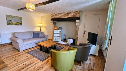 Pageas House | Gite La Petite Colline