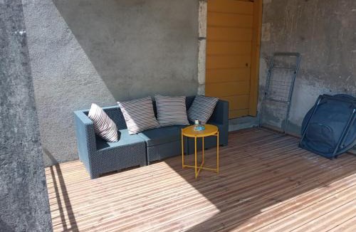 Lods Apartment | GITE LA PETITE ECLUSE EN BORD DE LOUE