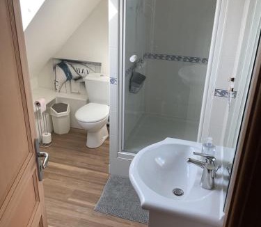 Livry House | Gite " La petite maison"