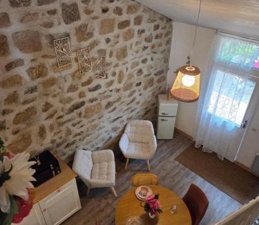 La Chapelle-Geneste House | Gite La Pivoine avec piscine