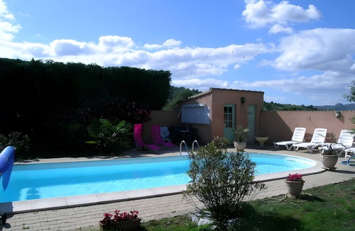 Ruoms House | Gite la Roseraie with Pool