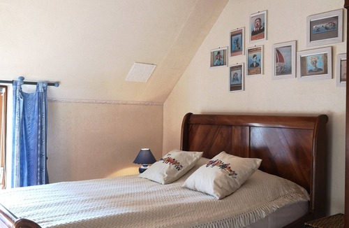 Saint-Franchy House | Gite La Tanière d'Ysengrin a cosy house in the heart of a Burgundy village