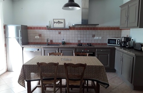 Althen-des-Paluds House | Gite Le 199