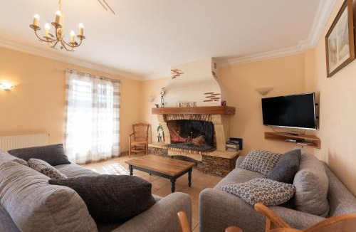 Ouzous House | Gite Le Bérierot avec piscine