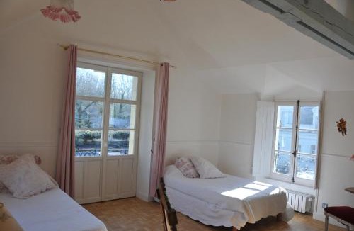 Brain-sur-Allonnes Apartment | Gite LE BALCON