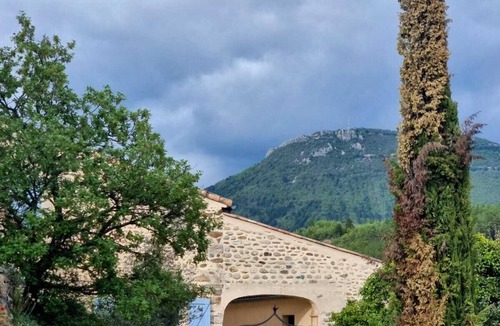 Vaumeilh House | Gite Le Cèdre