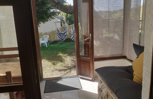 Lesperon Apartment | 'Gite Le Cèdre' – Private Terrace & Garden, Open Mid-April to Late October, 3-Night Minimum