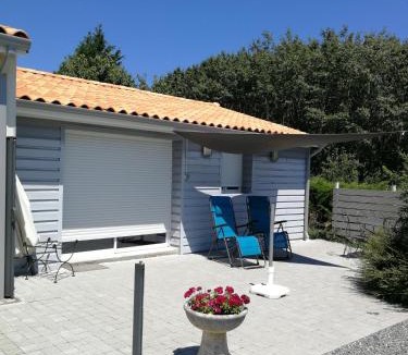 Rochefoucauld - Porte du Perigord House | Gite - Le chemin blanc