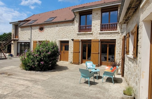 Corrobert House | Gite le corbeau et le renard
