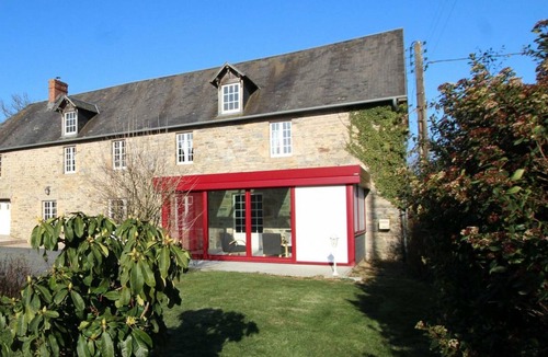 Le Lorey House | Gite Le Lorey, 4 bedrooms, 9 persons