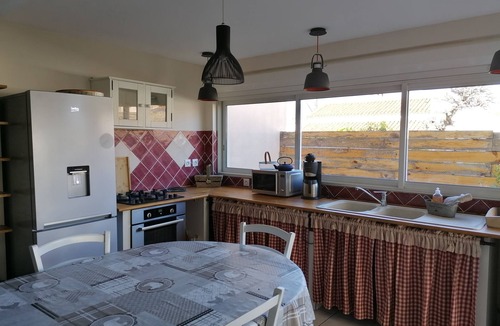 Cazouls-les-Beziers House | Gite le Magasin