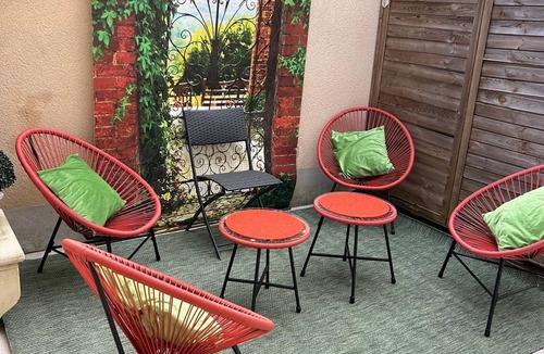 Flore Cottage | Gite Le Mans, 3 bedrooms, 8 persons