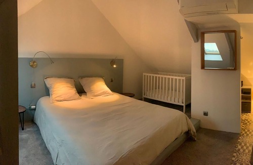 Jean Jaures Cottage | Gite Le Mans, 4 bedrooms, 8 persons