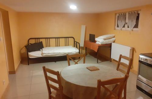 Chailles Apartment | Gite Le Plessis