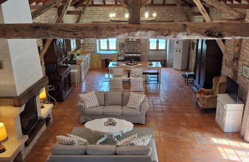 Cezac House | Gite Le Sabatou. Converted Barn, Private Pool, 15ha ASPAS Nature Park.