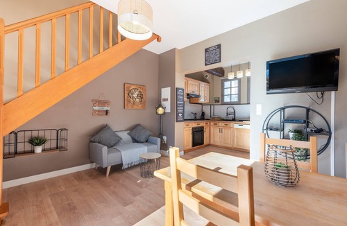 Arrens-Marsous Cottage | Gite le Suyen with Nordic Bath and Sauna – Panoramic View of the Pyrenees