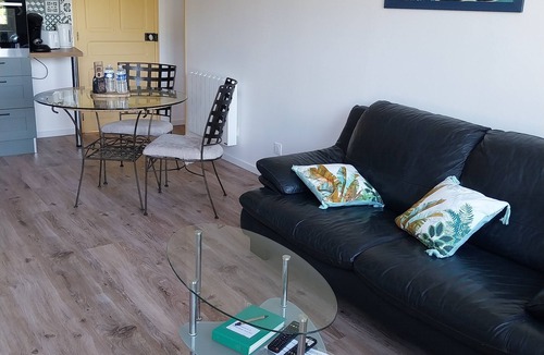 Echassieres House | Gite le Terminus, garden and pool view