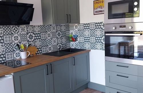 Echassieres House | Gite le Terminus, garden and pool view