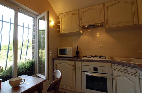 Les Authieux-du-Puits Cottage | Gite Les Authieux-du-Puits, 2 bedrooms, 4 persons